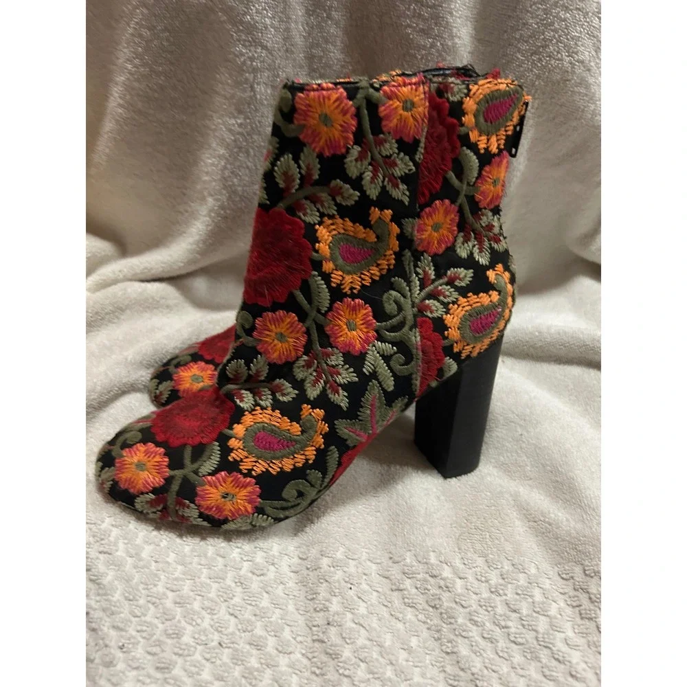Floral Embroidered Block Heel Ankle Boots Black Red Orange Paisley Hippie 7.5